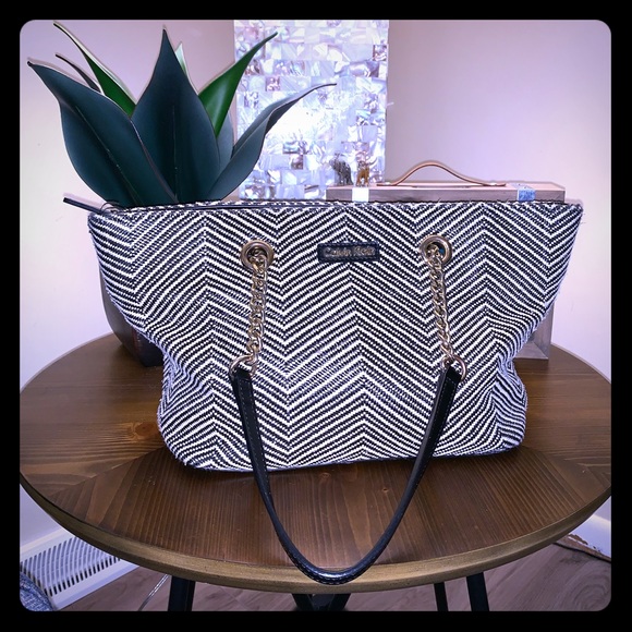 Calvin Klein Handbags - Calvin Klein tote